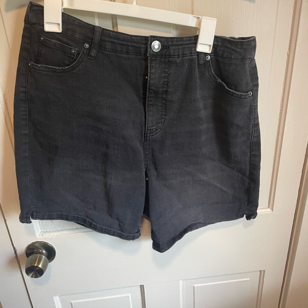 Woman’s Size 14 Shorts